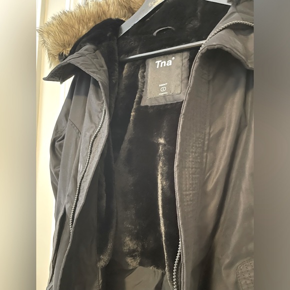 Aritzia Summit Parka - Picture 7 of 7